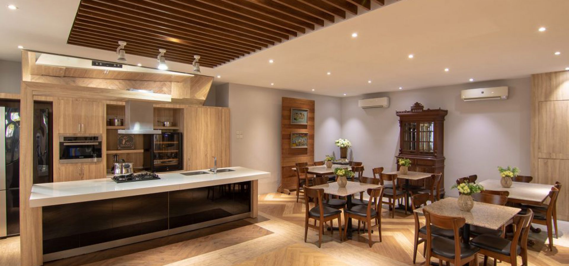 KITCHEN STUDIO